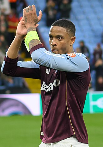 Ezri Konsa 사진